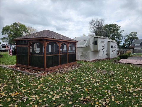 Lakeside Retreat in RV Resort