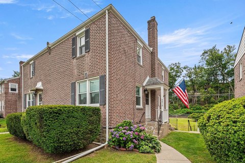 Twin Home Duplex with Finished Basement