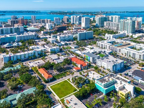 LAND - SARASOTA, FL
