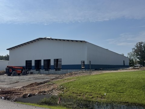 Industrial Warehouse with Semi-Docks
