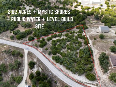 Residential Land in Spring Branch, TX