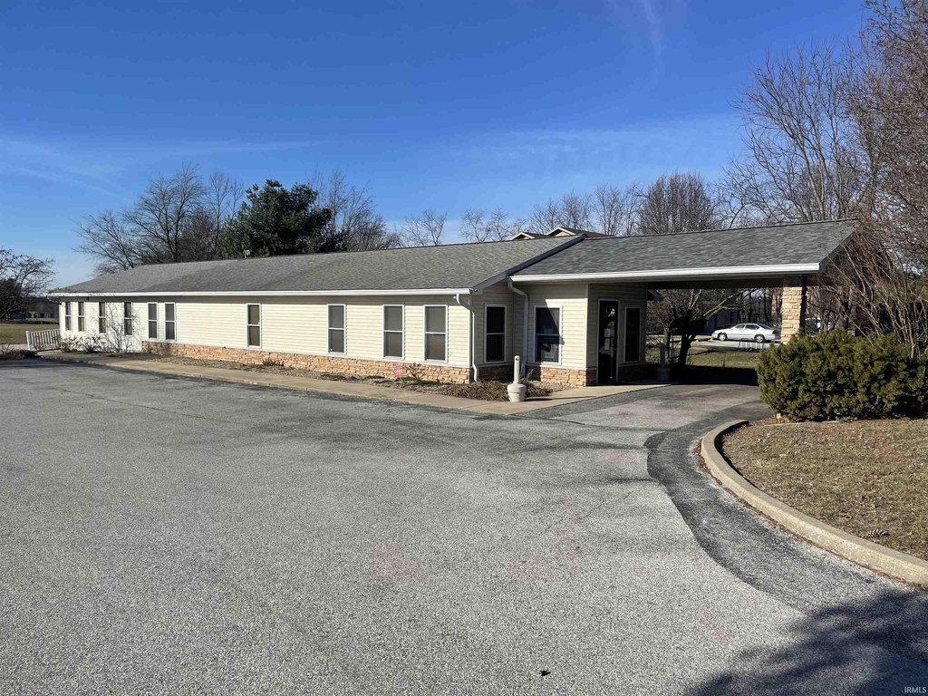 155 E Martin St, Orleans, IN 47454