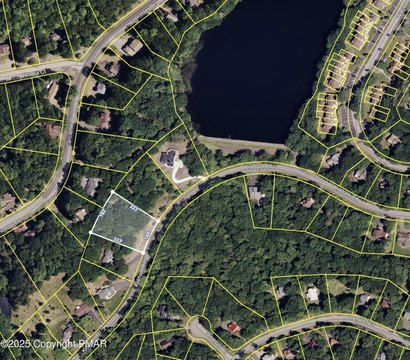 Lake View Lot in Bushkill