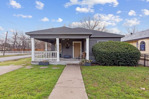 Duplex Designed for Short-Term Stays