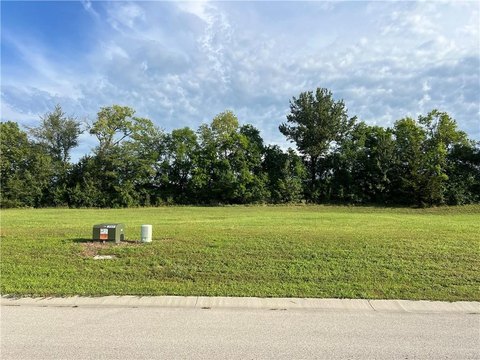 Land, Kearney, MO