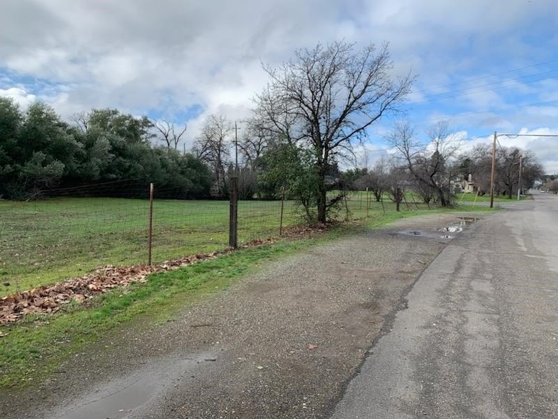 Red Bluff Commercial Land
