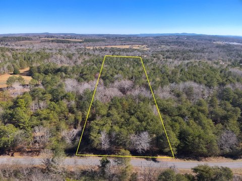 7.5 Acres Buildable Land