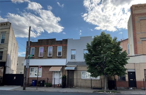 Ridgewood Duplex with Flexible Zoning