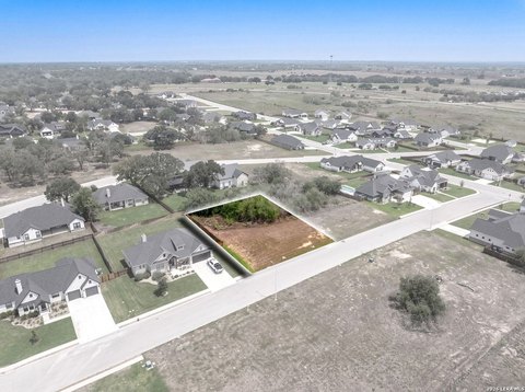 Land, La Vernia, TX