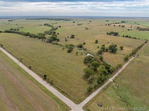 Native Grass Ranch with Ponds