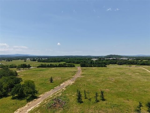 Picturesque Heavener Land Parcel