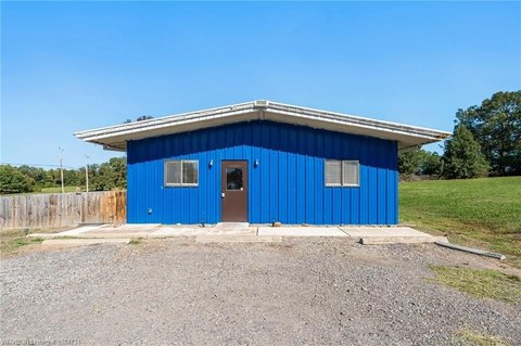 Updated Building in Mulberry, AR