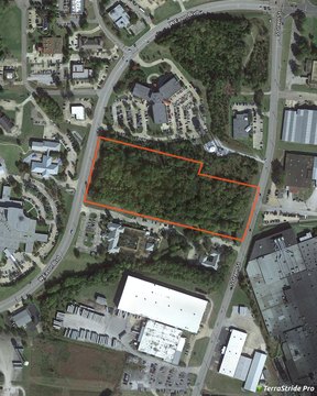 Tupelo Land in Medical Community
