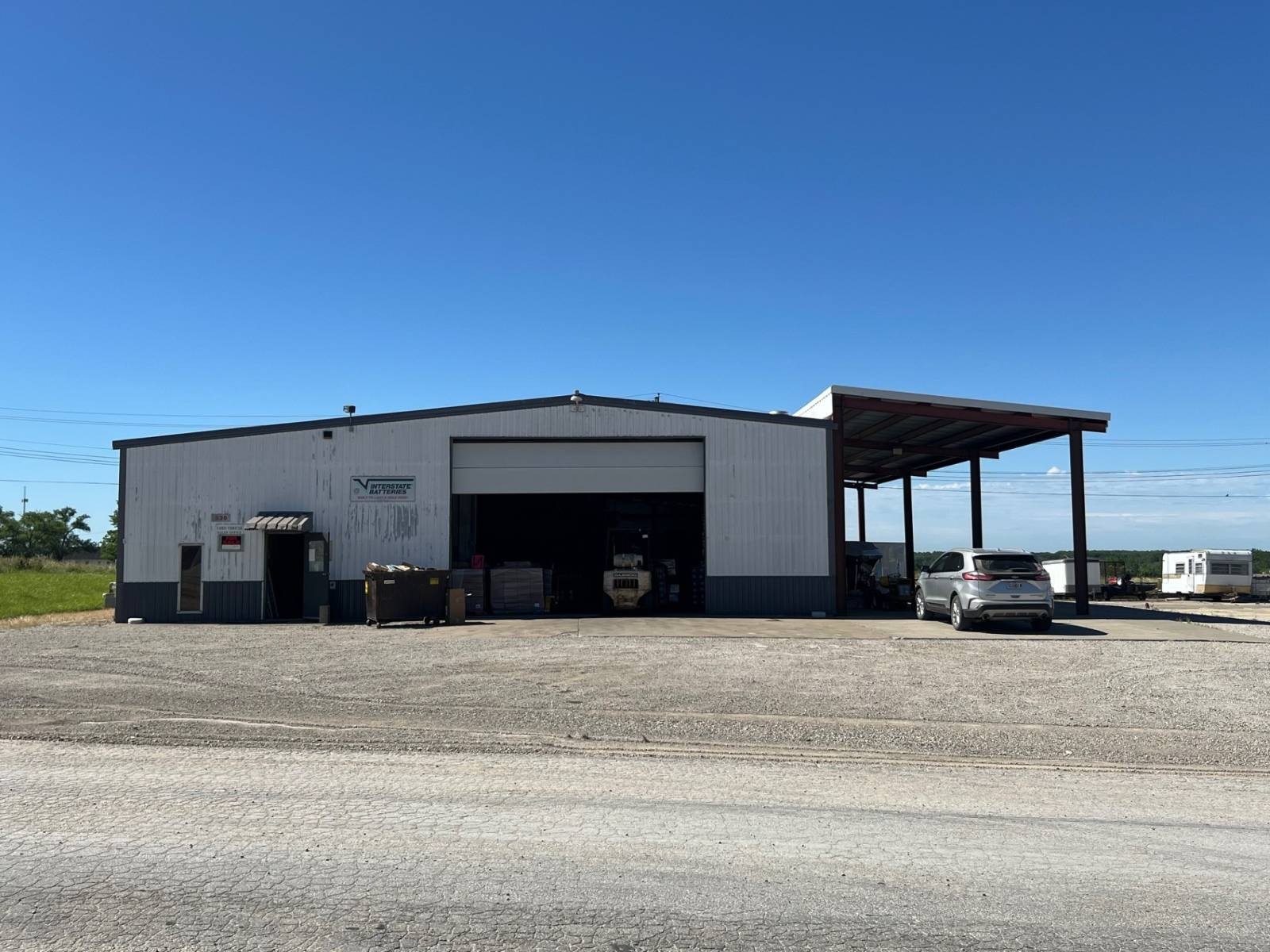 Industrial Building with Wash Bay