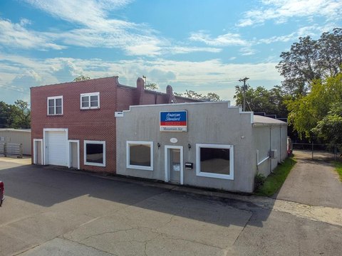 Mixed-Use Property Near Town Square