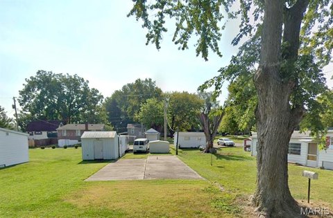 Land, Belleville, IL