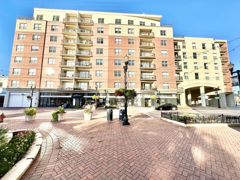 Downtown Elgin Street-Level Office Space