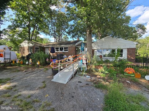 Equestrian Property with Barn
