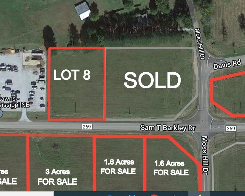 Corner Lot in New Albany
