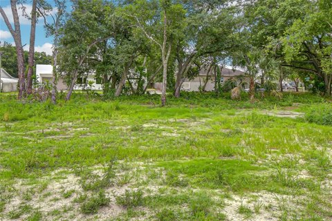 Land, TAMPA, FL