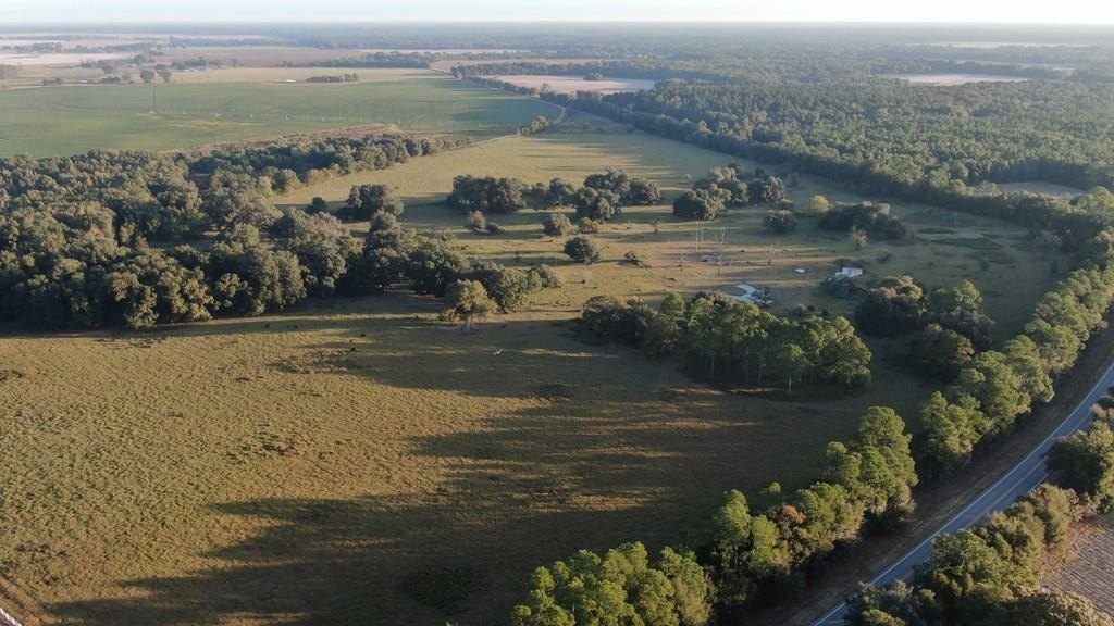 Picturesque Pastured Property with Oaks