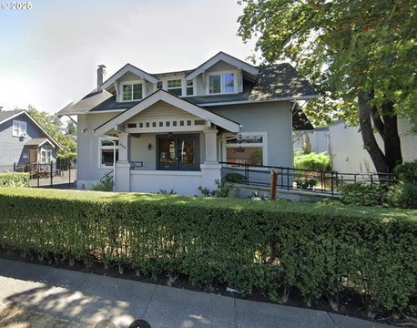 Updated Craftsman House in Eugene