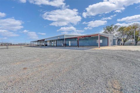 Elk City Commercial Property