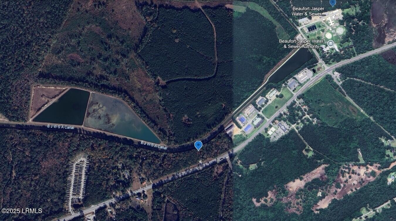 Commercial Land in Hazzard Creek