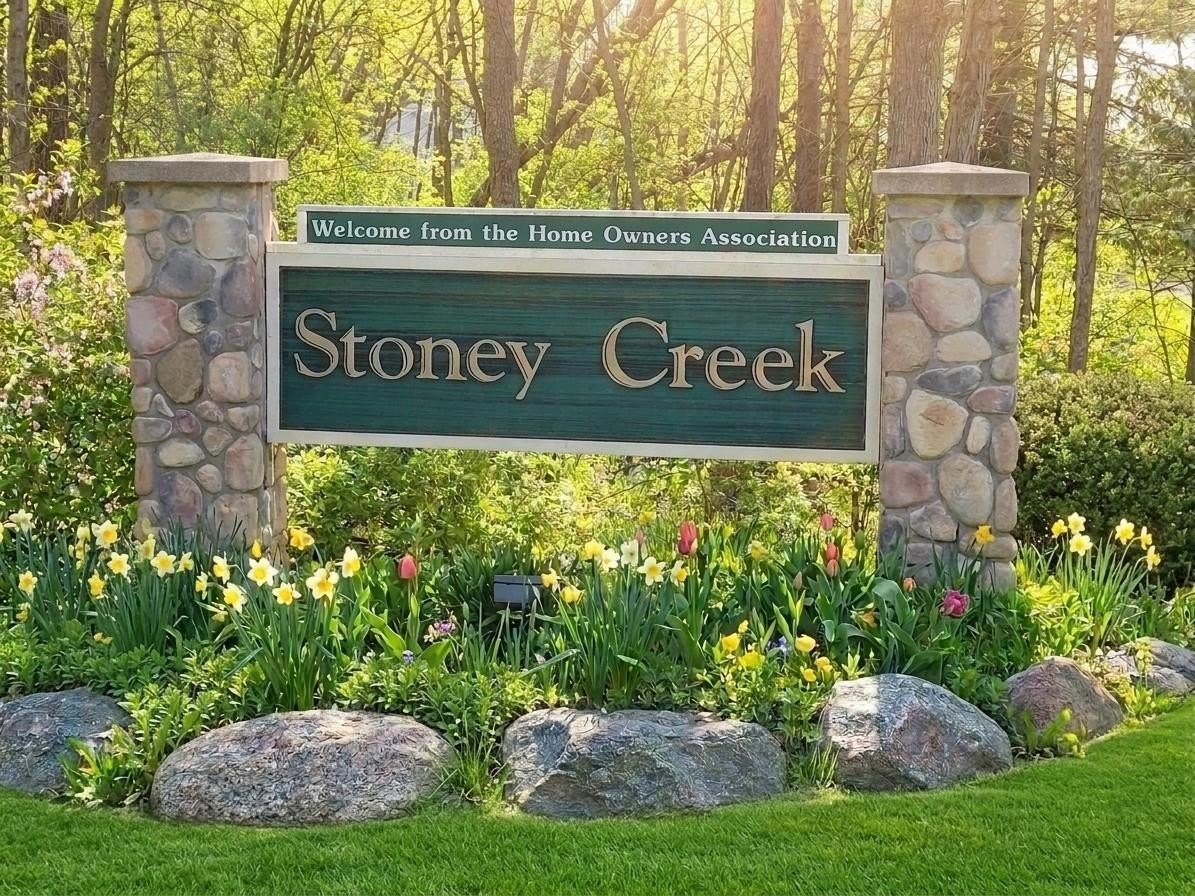 Residential Land in Wooded Community