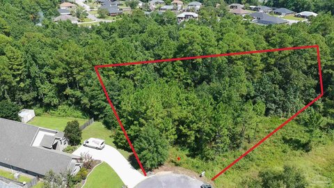 Residential Land in Pace, Florida