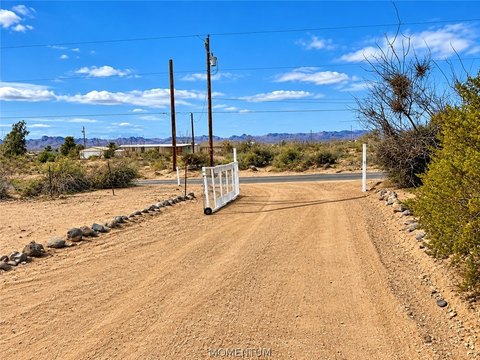 Land, Golden Valley, AZ