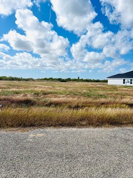 Residential Land in Northpointe Marina