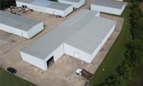 Grade-Level Door Flex Warehouse