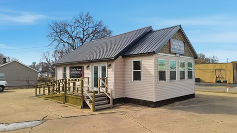 COMMERCIAL - Rock Falls, IL