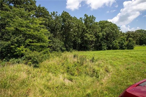LAND - Knob Noster, MO