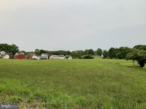 LAND - HAMBURG, PA