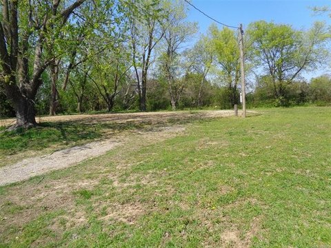 LAND - Collinsville, OK