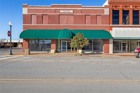 Historic Route 66 Mixed-Use Property