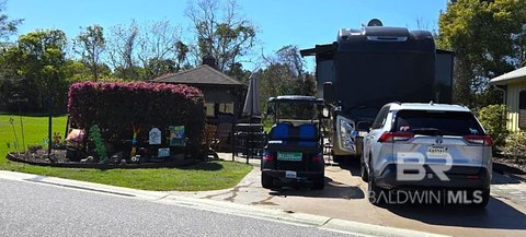 Motor Coach Resort Lot with Outdoor Kitchen