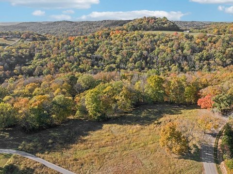 Land in Bethpage, Tennessee