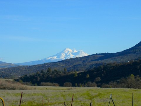 Hornbrook Acreage Near Oregon