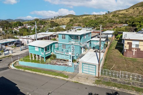 Triplex with Garage and Studio