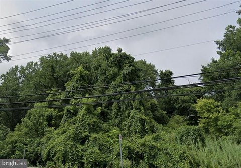 Land, PASADENA, MD