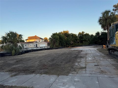 Land, ST PETERSBURG, FL