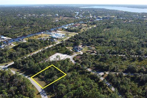 Oversized Residential Lot in Port Charlotte