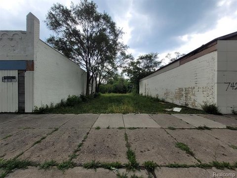 Vacant Lot in Prime Location