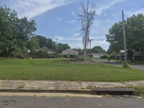 Residential Lot in Established Neighborhood