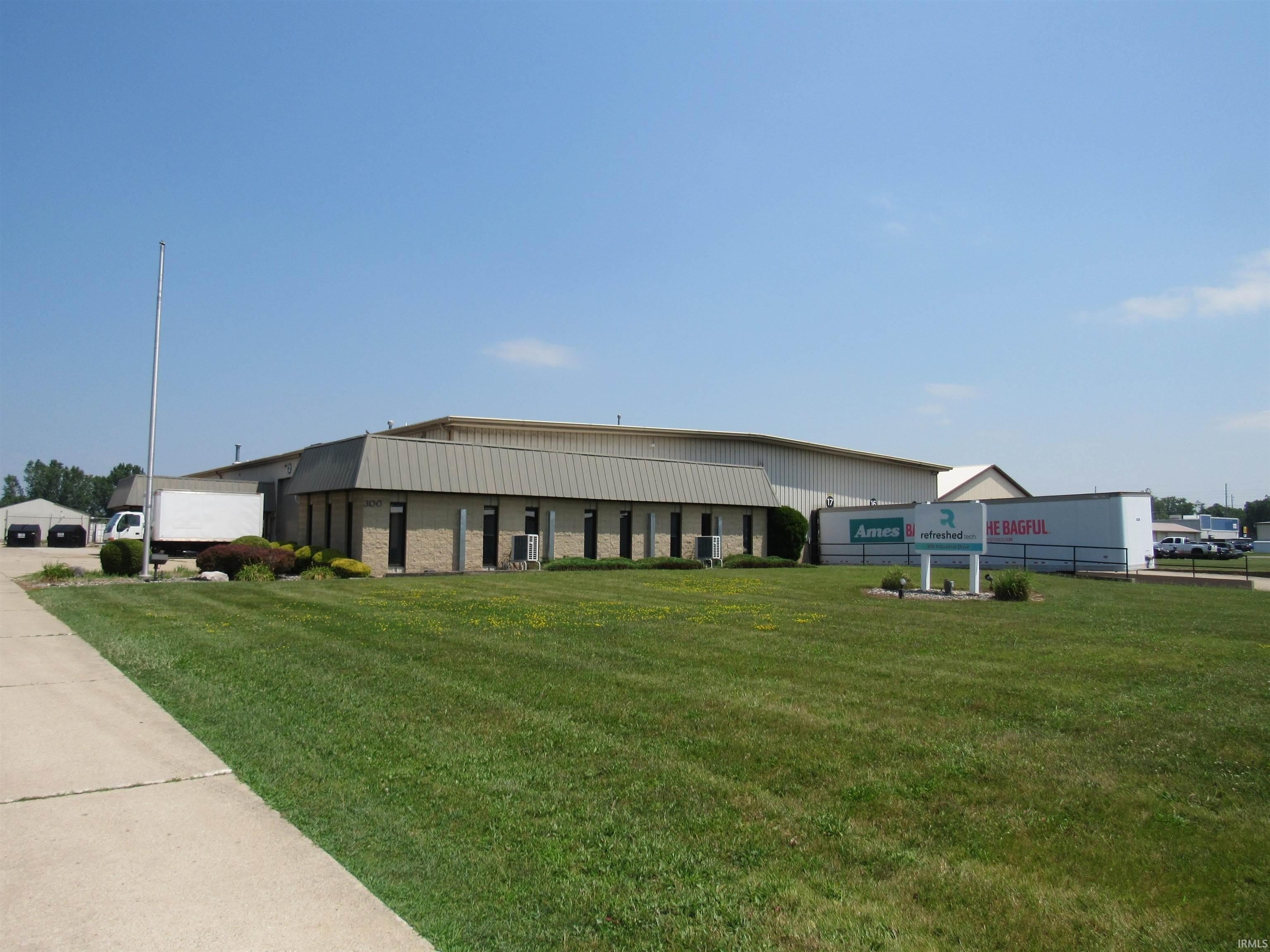 Angola Industrial Warehouse with Loading
