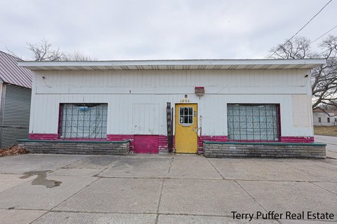 Muskegon Commercial Building For Sale