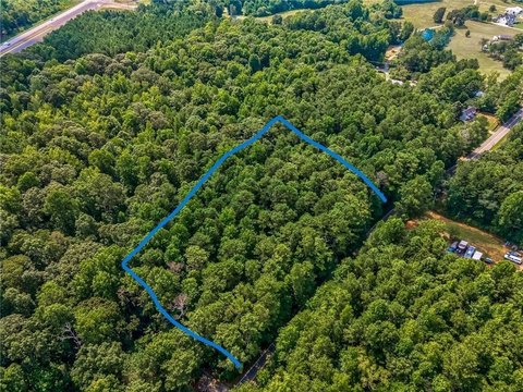 Residential Land in Douglasville, GA